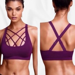 VICTORIA'S SECRET Women's Strappy Sports Bra in Purple (NWOT)￨Size Small